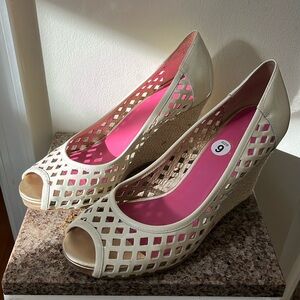 Lily Pulitzer patent leather wedges size 9M